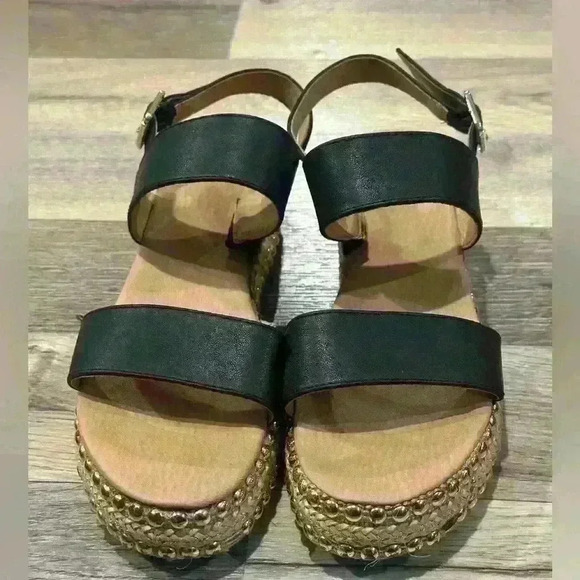 Seven Dials Berenice Black Strappy Studded Platform Espadrille Sandals Size 8.5 - Picture 1 of 3